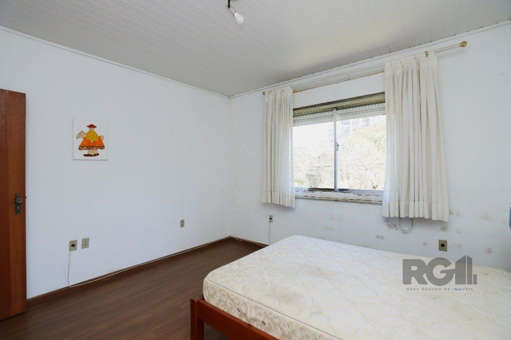 Casa à venda com 3 quartos, 200m² - Foto 42