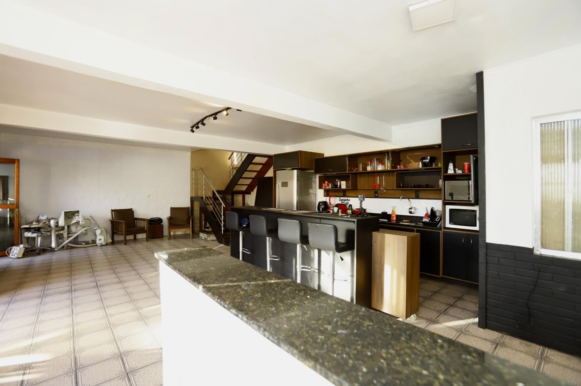 Casa à venda com 2 quartos, 272m² - Foto 18