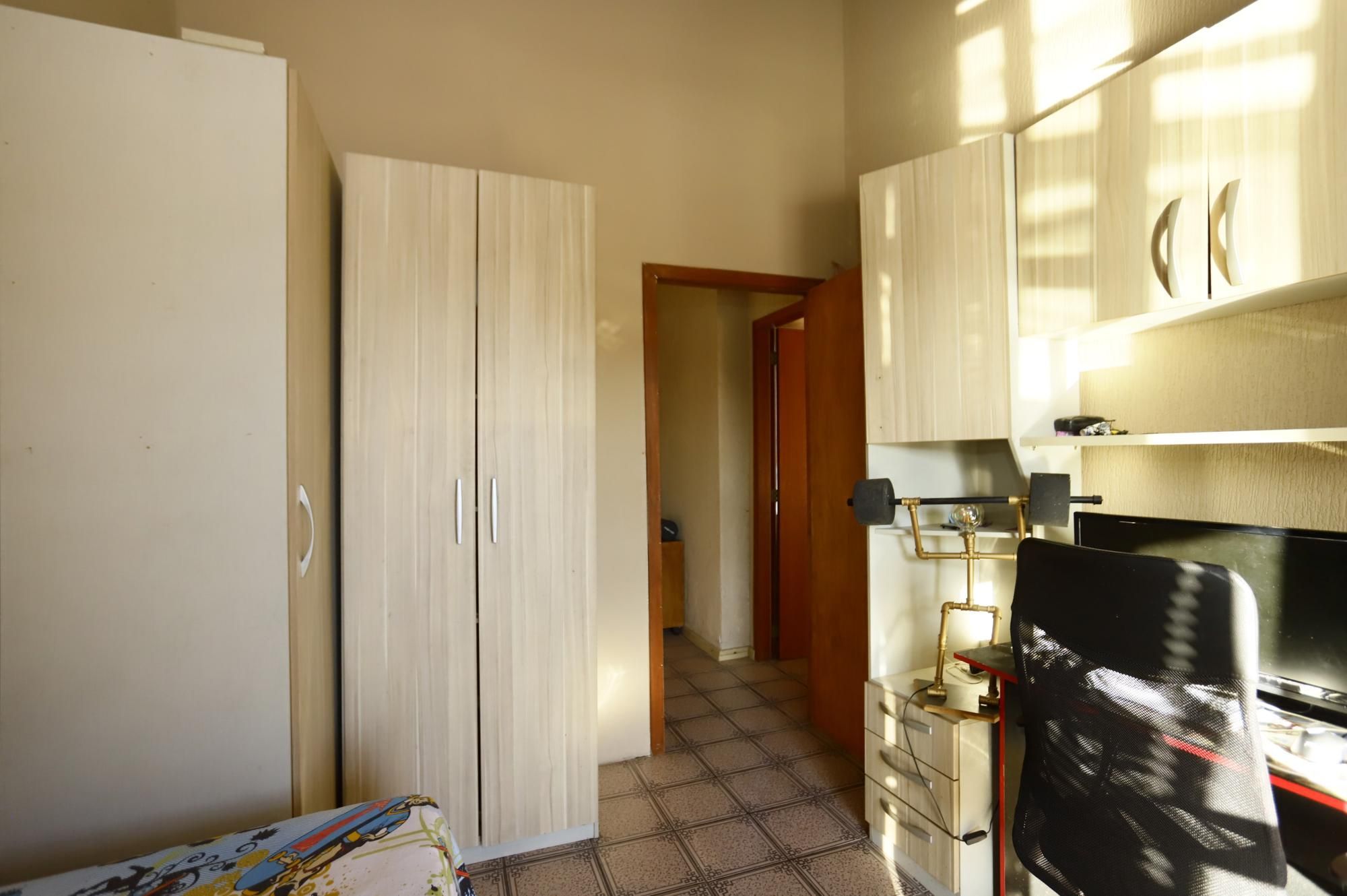 Casa à venda com 2 quartos, 272m² - Foto 9