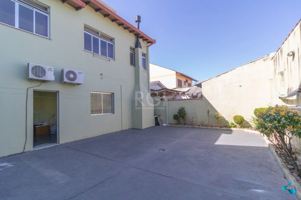 Casa à venda com 3 quartos, 272m² - Foto 52