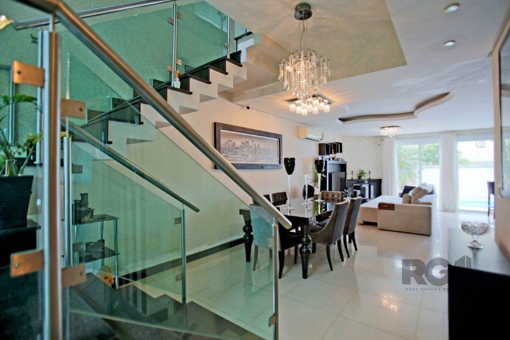 Casa à venda com 3 quartos, 300m² - Foto 4