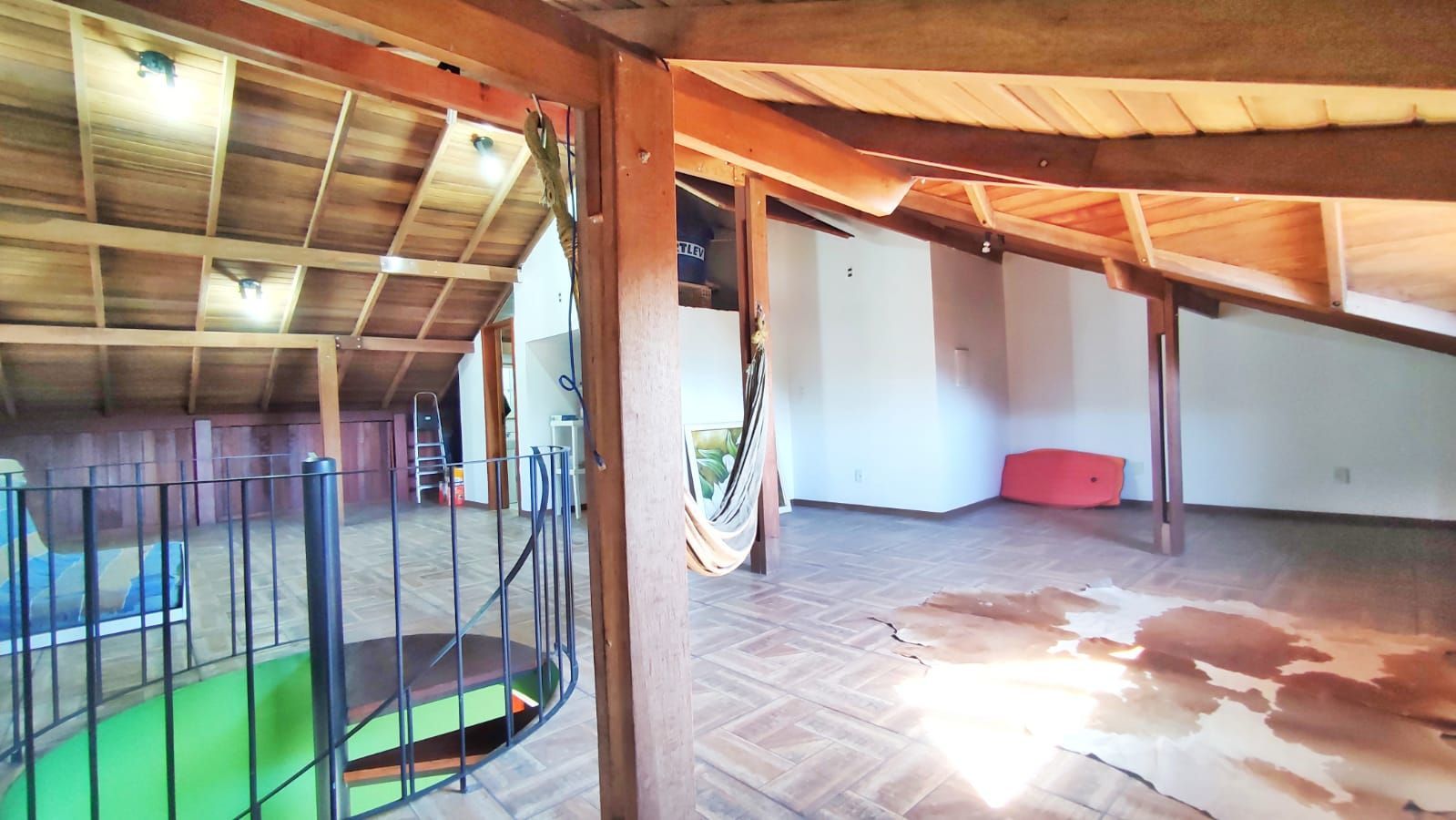 Casa à venda com 3 quartos, 222m² - Foto 16