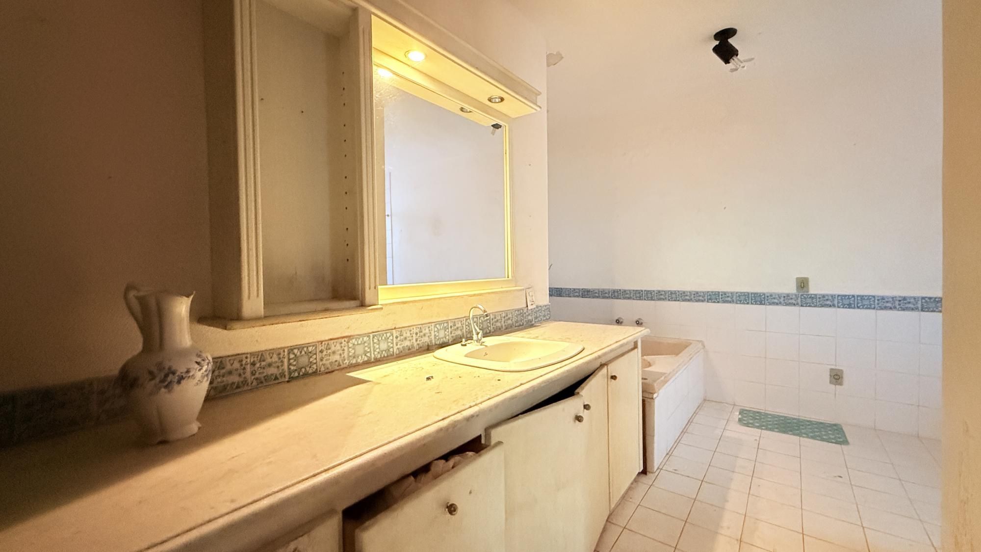 Casa à venda com 5 quartos, 300m² - Foto 14