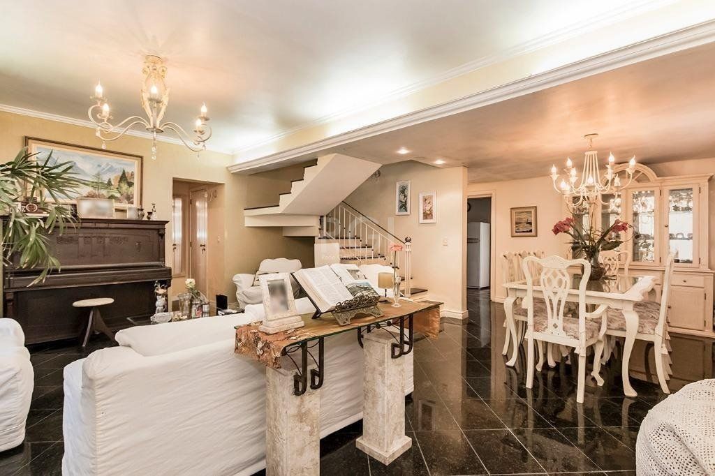 Casa à venda com 3 quartos, 378m² - Foto 3
