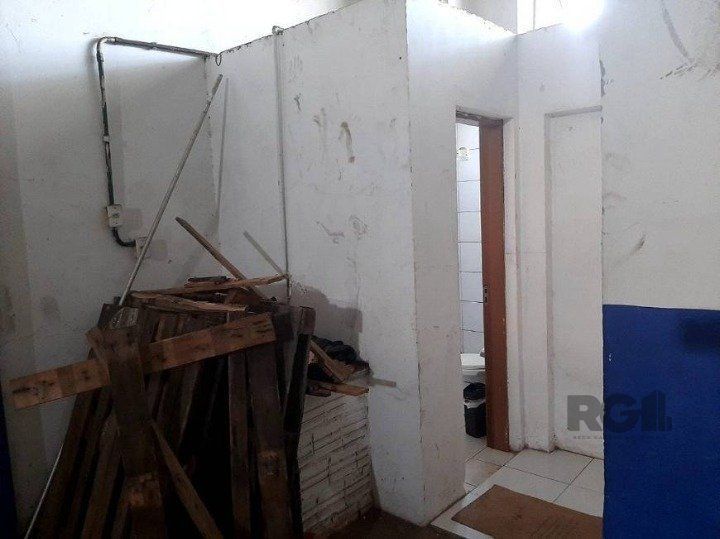 Depósito-Galpão-Armazém à venda, 209m² - Foto 5