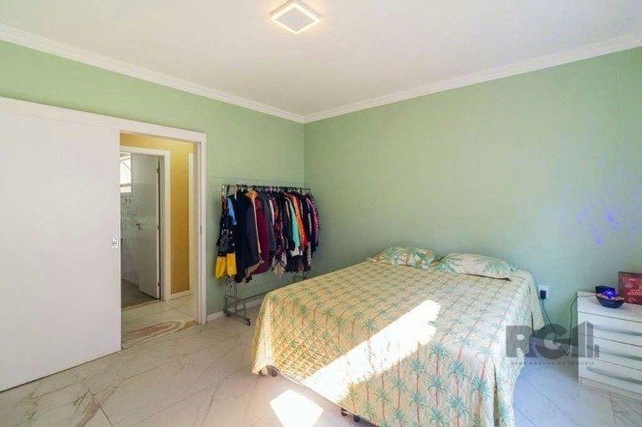 Casa à venda com 4 quartos, 201m² - Foto 10