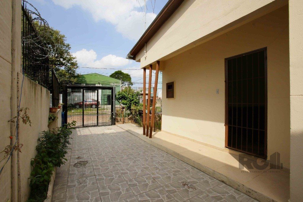 Casa à venda com 4 quartos, 150m² - Foto 4