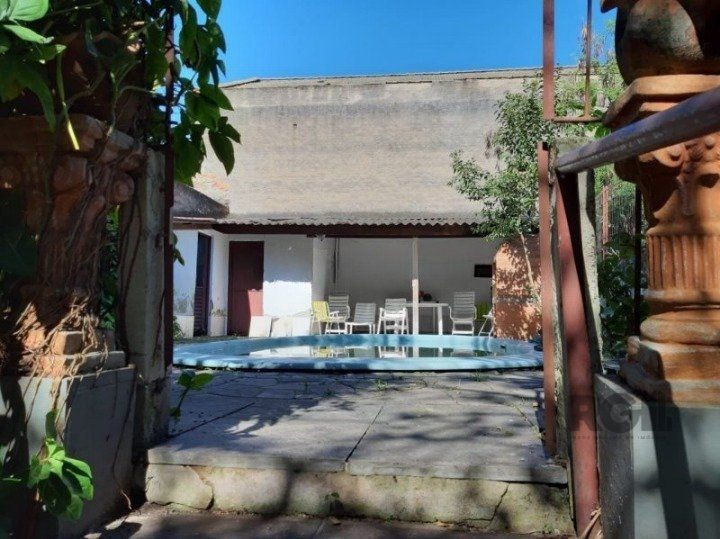 Casa à venda com 3 quartos, 120m² - Foto 1