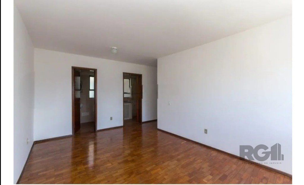 Kitnet, 1 dormitório no bairro Centro Histórico em Porto Alegre para Comprar