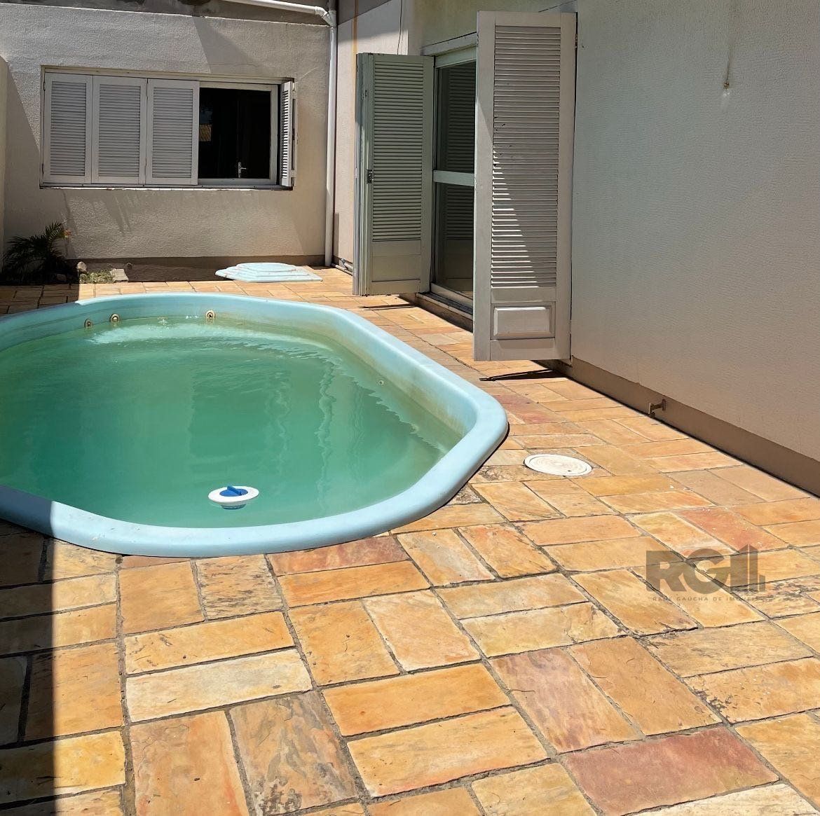 Casa à venda com 6 quartos, 333m² - Foto 8