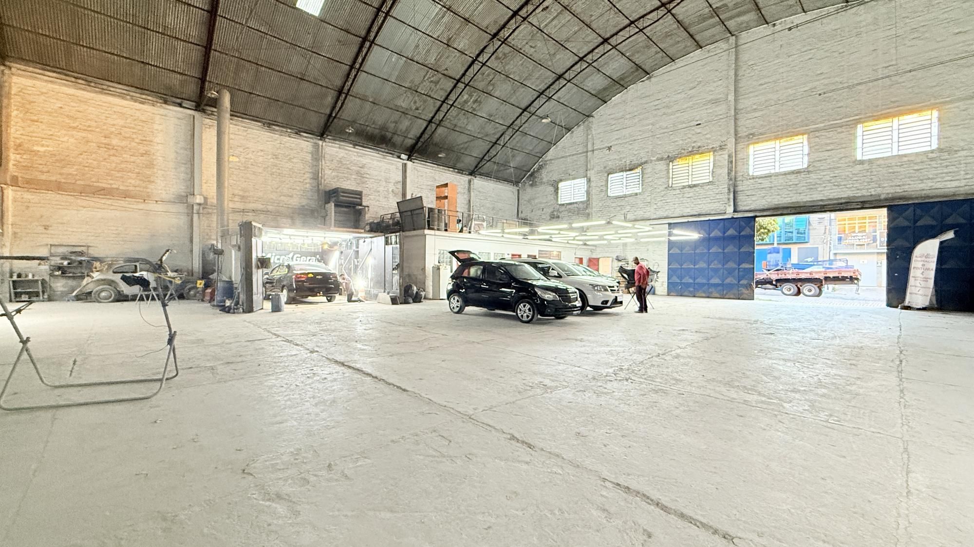 VENDE PAVILHÃO COM 1036 M² CONSTRUÍDOS  EM TERRENO DE 1156M² COM TESTDA DE 29,20².