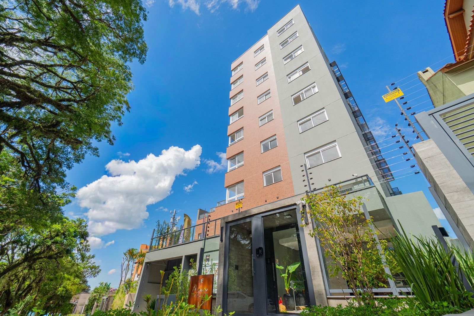 Garden Novo e Semi Mobiliado com Móveis Planejados | 3 Quartos | 2 Banheiros sendo 1 Suíte | Vaga Dupla Coberta | Jardim Itu – Porto Alegre