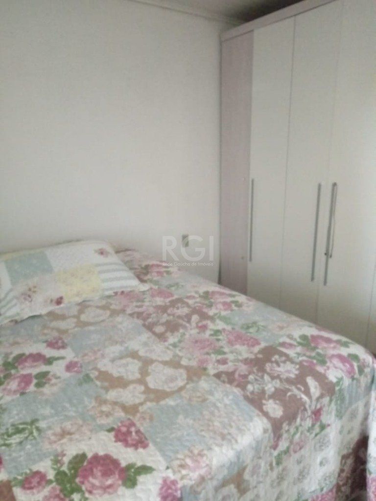 Casa à venda com 4 quartos, 180m² - Foto 4