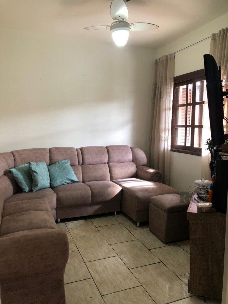 Casa à venda com 3 quartos, 137m² - Foto 2