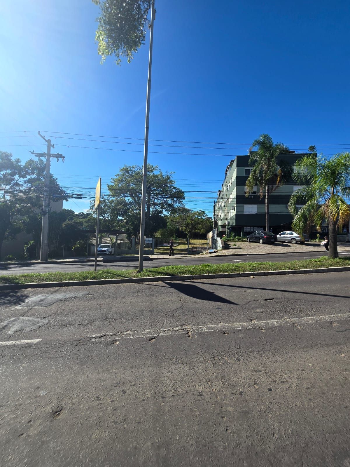 Terreno  desocupado, localizado na Rua Doutor Campos Velho