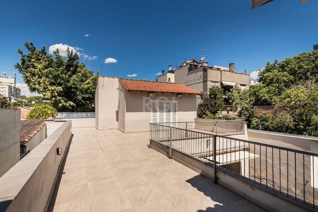 Casa à venda com 3 quartos, 378m² - Foto 14