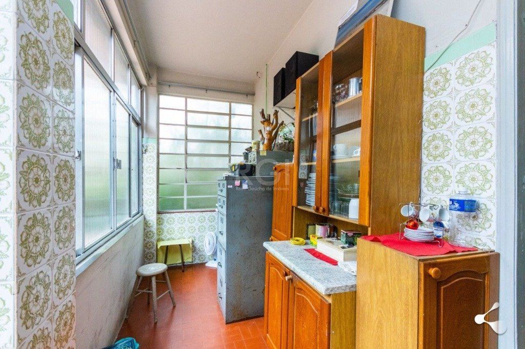 Casa à venda com 4 quartos, 221m² - Foto 11