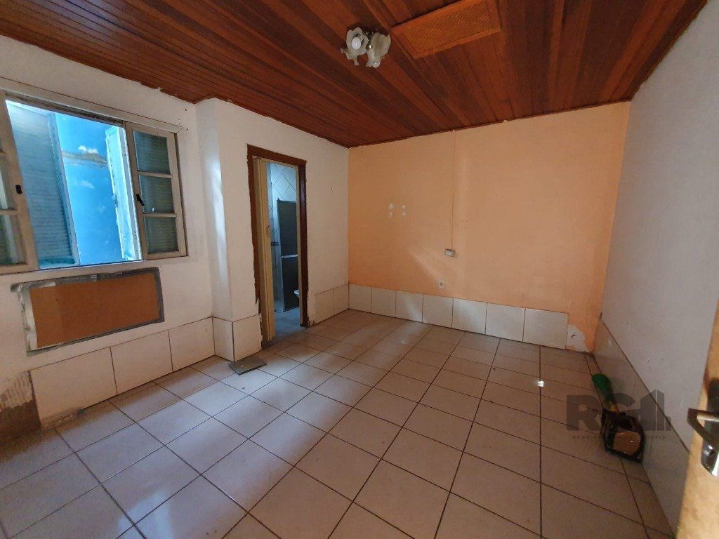 Casa à venda com 2 quartos, 242m² - Foto 3