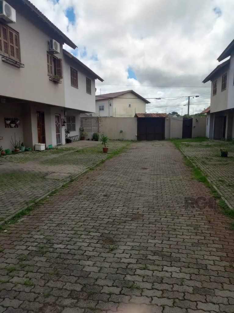 Casa de Condomínio à venda com 3 quartos, 135m² - Foto 2