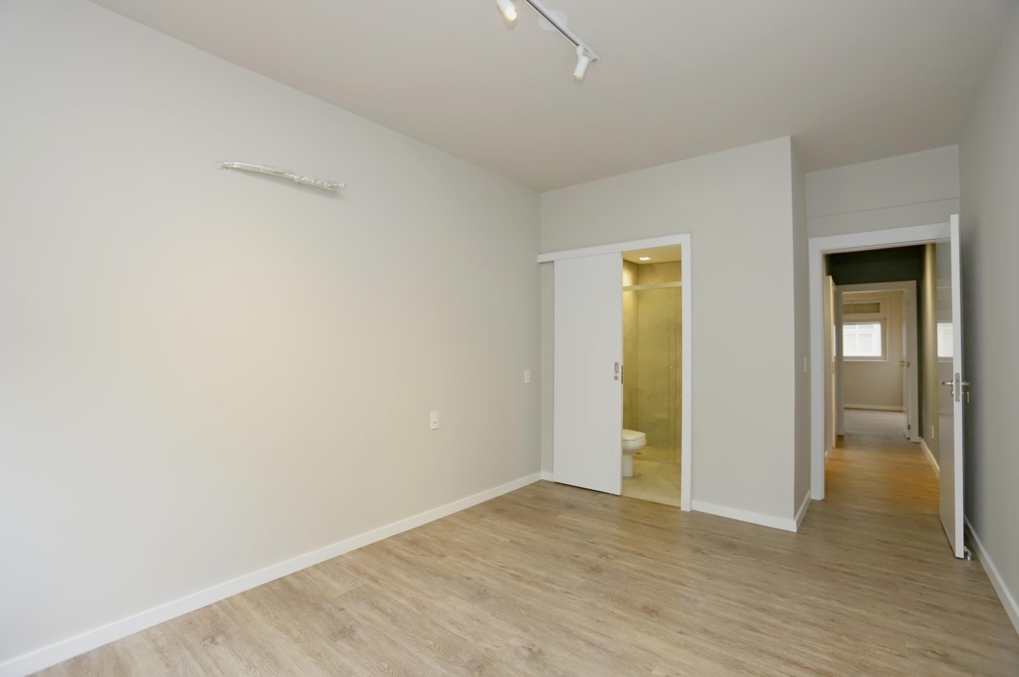 Apartamento à venda com 3 quartos, 143m² - Foto 25