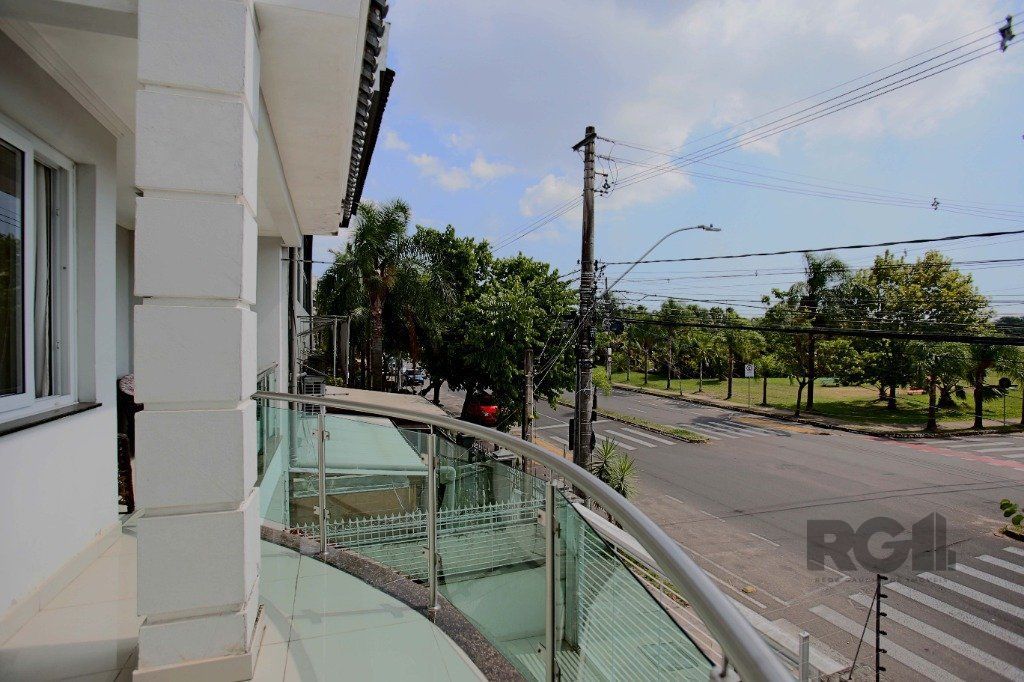 Casa à venda com 3 quartos, 300m² - Foto 42