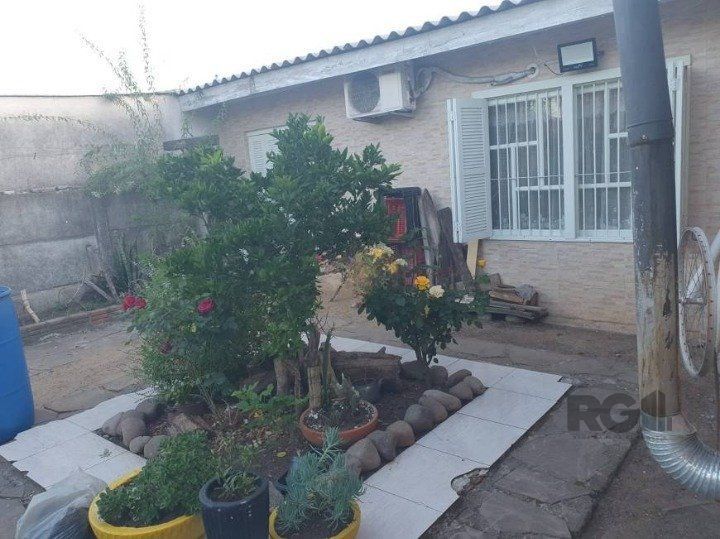 Casa à venda com 2 quartos, 82m² - Foto 2