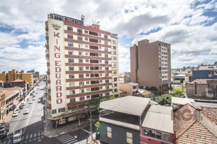 Apartamento, 2 dormitórios no bairro São Geraldo em Porto Alegre para Comprar