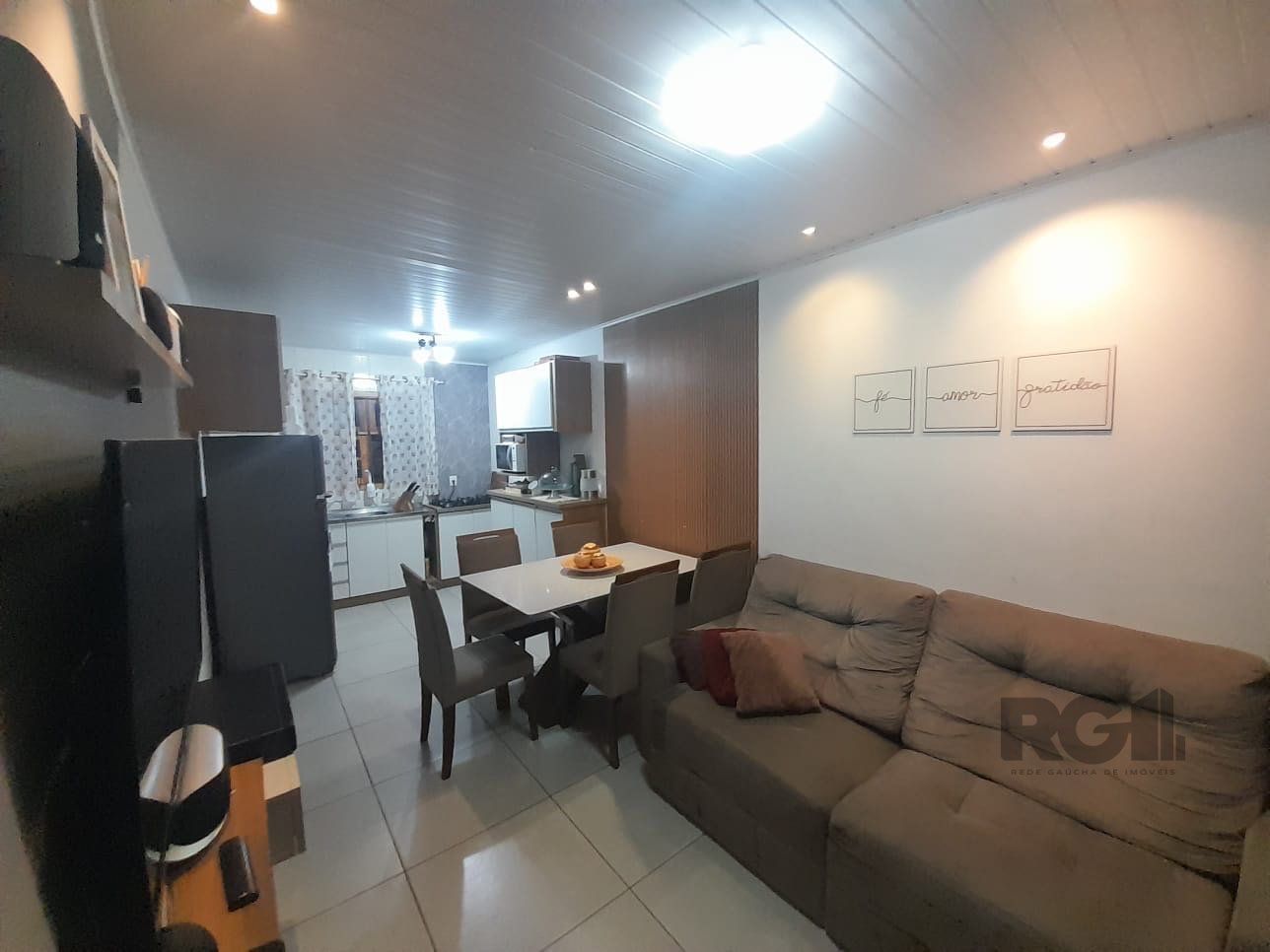 Casa à venda com 3 quartos, 119m² - Foto 7