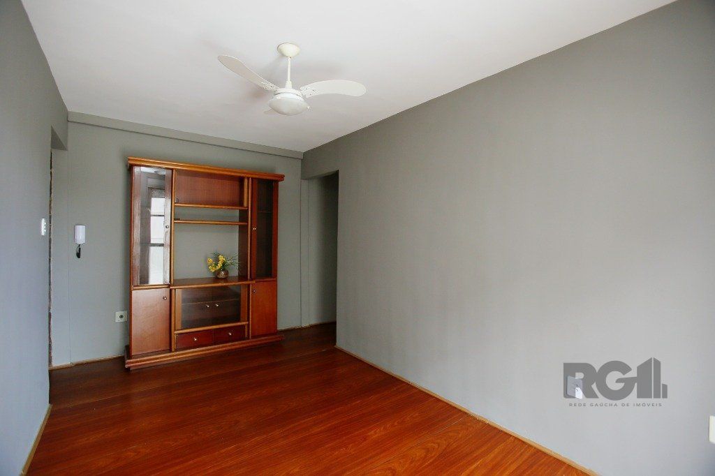 Apartamento a venda, 2 quartos, financiável no bairro Humaitá, Porto Alegre.