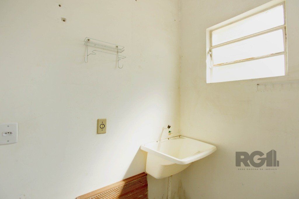 Casa à venda com 4 quartos, 150m² - Foto 30