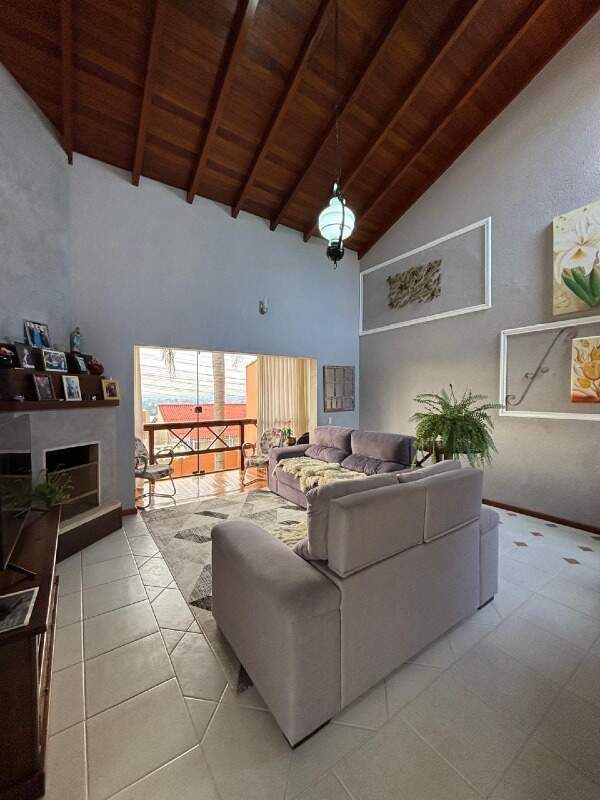 Casa, 3 quartos, 210 m² - Foto 3