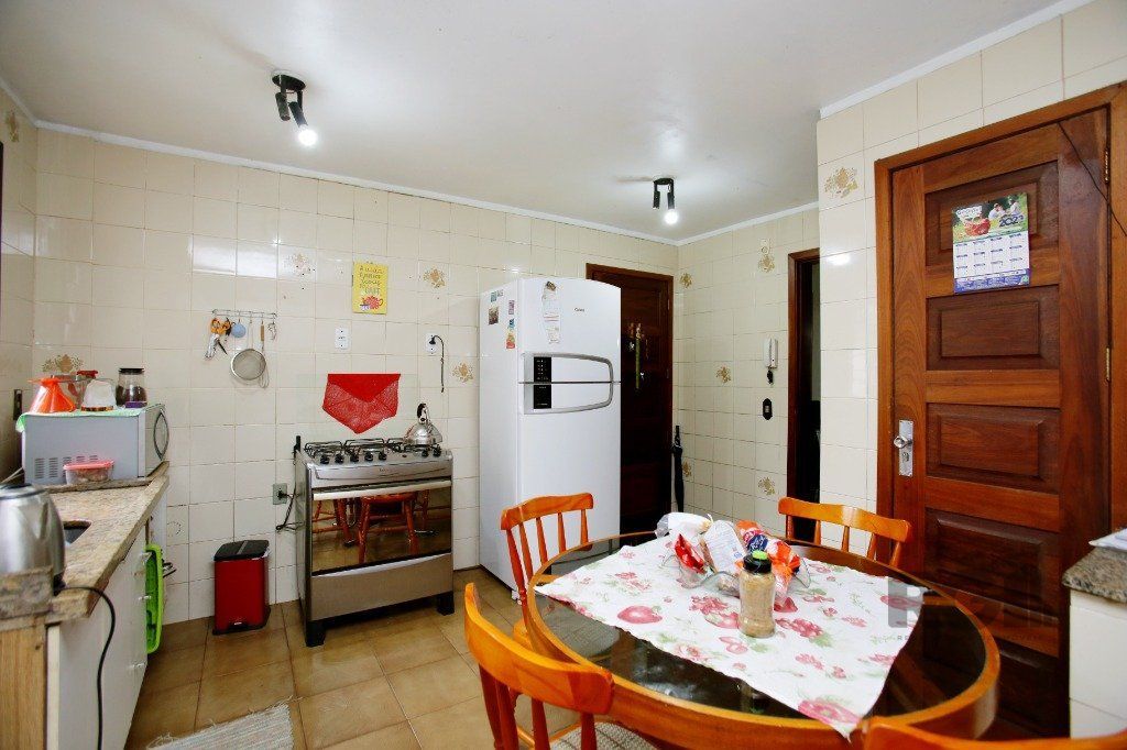 Casa à venda com 3 quartos, 230m² - Foto 25