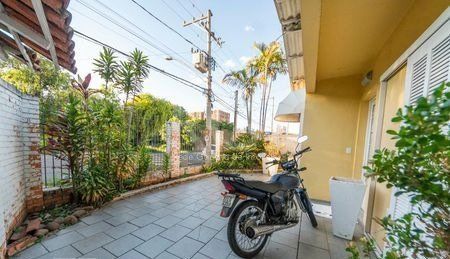Casa à venda com 3 quartos, 167m² - Foto 4