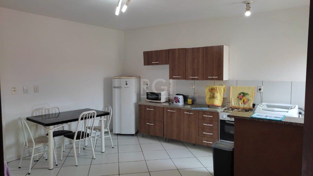 Casa à venda com 2 quartos, 212m² - Foto 11