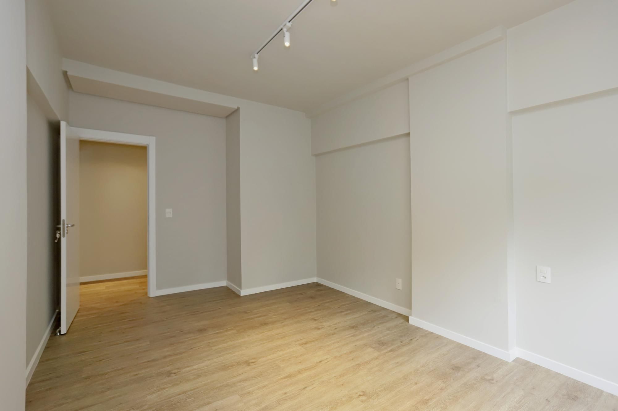 Apartamento à venda com 3 quartos, 143m² - Foto 32