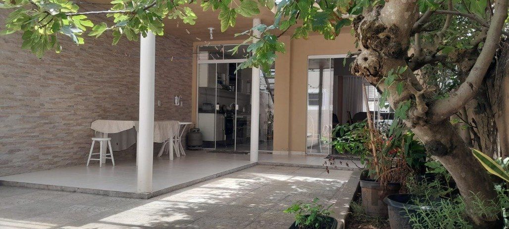 Casa, 3 quartos, 200 m² - Foto 1