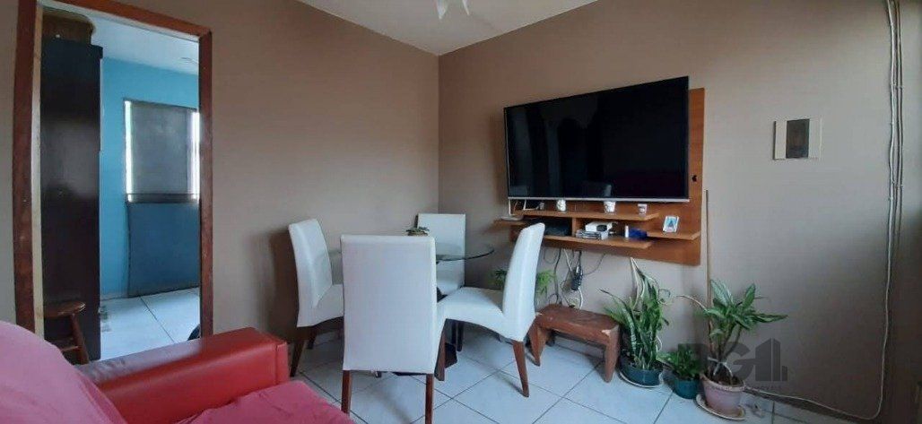 Apartamento à venda com 2 quartos, 40m², Rua dos Maias no bairro Rubem Berta em Porto Alegre