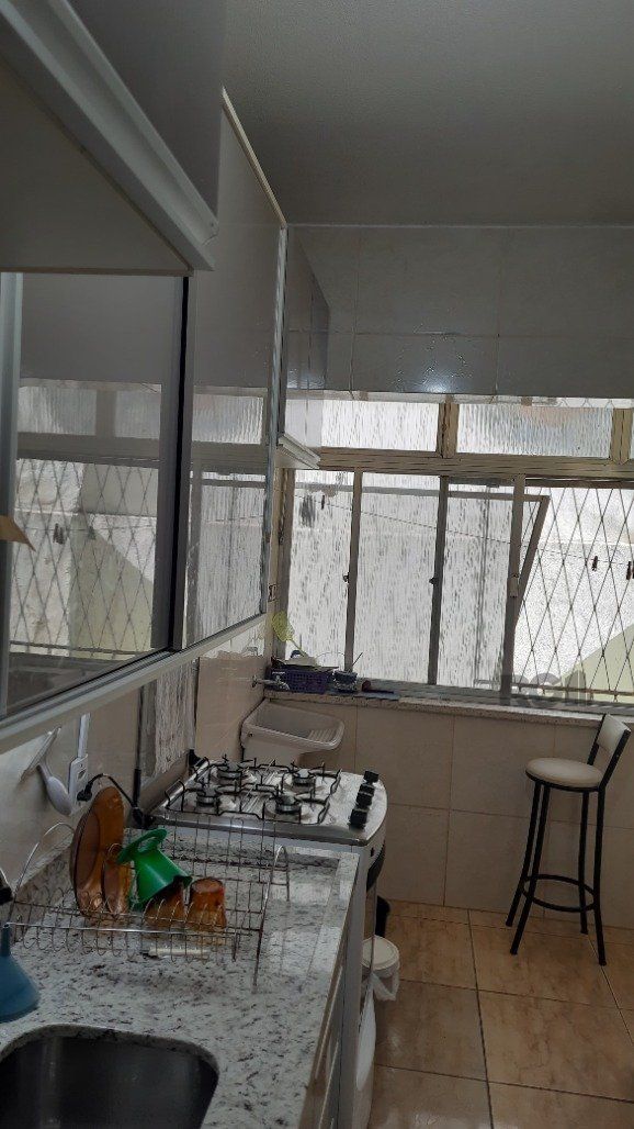 Apartamento à venda com 2 quartos, 70m² - Foto 5