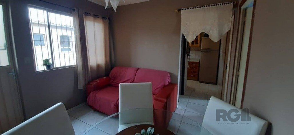 Apartamento à venda com 2 quartos, 40m², Rua dos Maias no bairro Rubem Berta em Porto Alegre