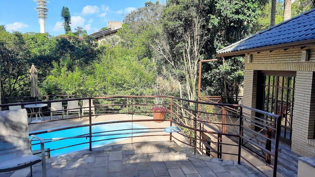 Um Condomínio estilo Serrano em Poa, a 7 Min da Orla.