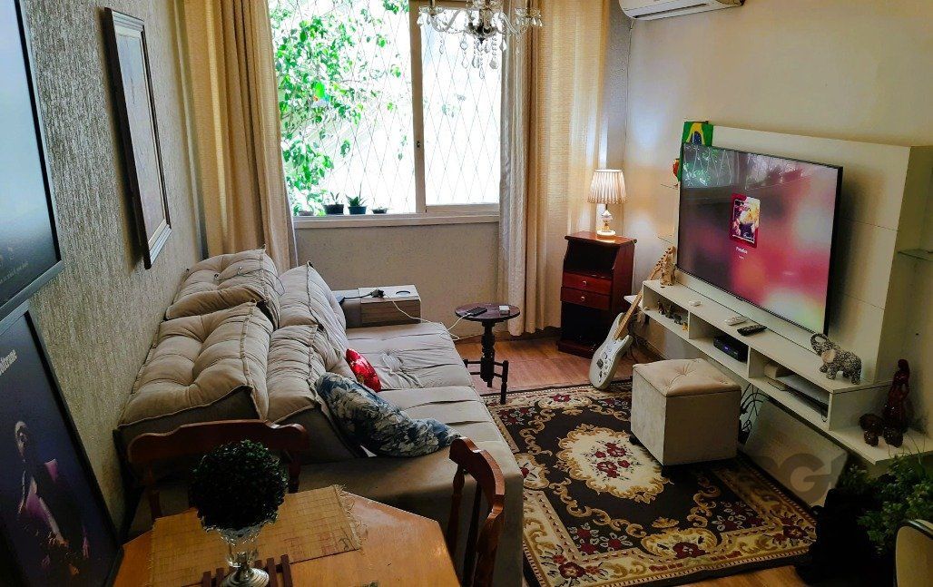Apartamento à venda com 2 quartos, 70m² - Foto 1