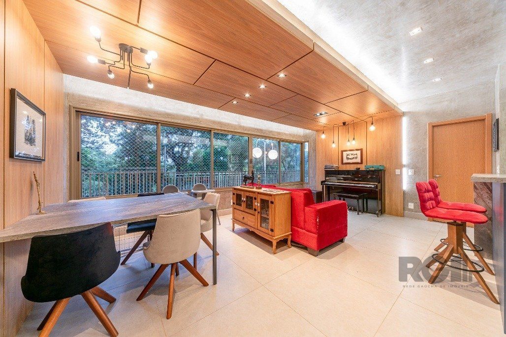Apartamento à venda com 3 quartos, 105m² - Foto 1