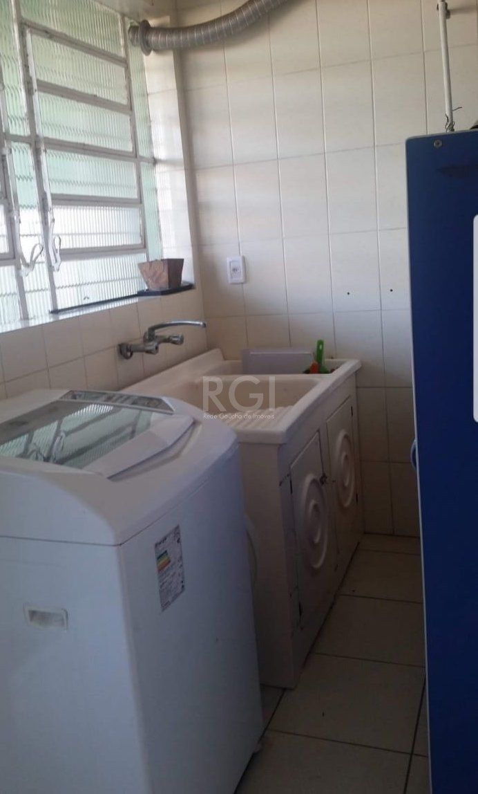 Casa à venda com 3 quartos, 239m² - Foto 7