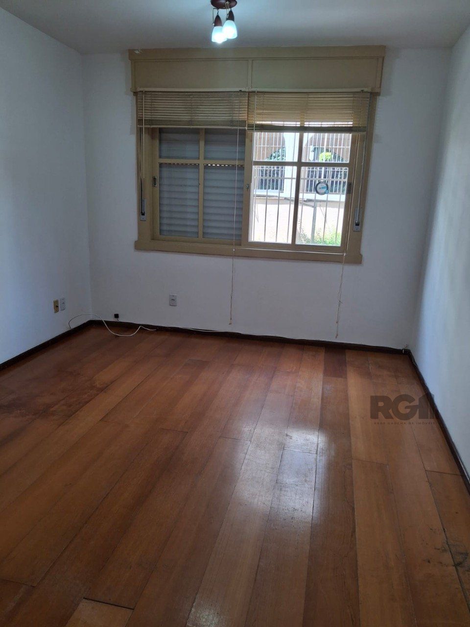 Apartamento à venda com 62m², 2 quartos, 1 vaga no bairro Santo Antônio em Porto Alegre