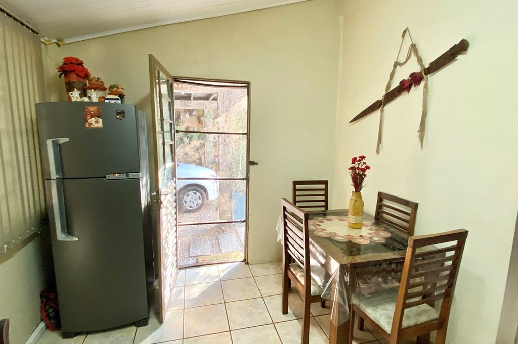 Casa à venda com 2 quartos, 83m² - Foto 3