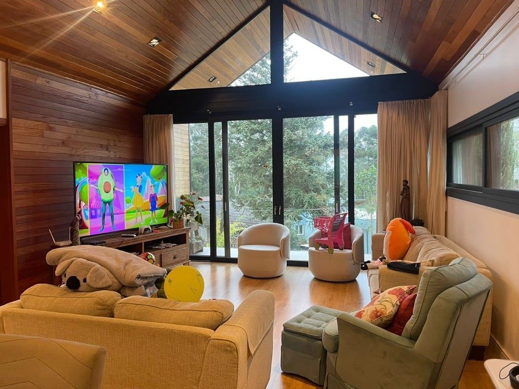Casa de Condomínio à venda com 1 quarto, 201m² - Foto 1