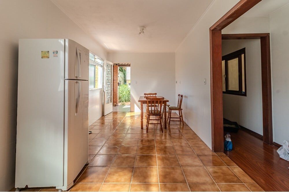 Casa à venda com 6 quartos, 209m² - Foto 6