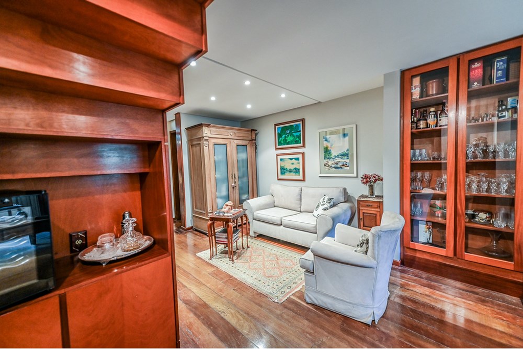 Casa de Condomínio à venda com 4 quartos, 241m² - Foto 40