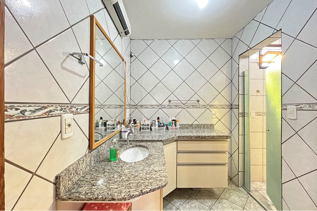 Casa à venda com 4 quartos, 205m² - Foto 28