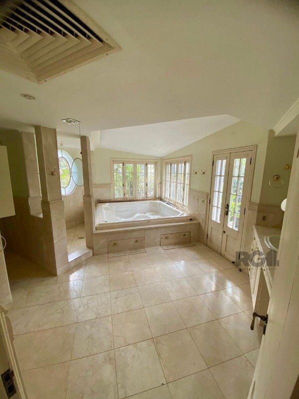 Casa para alugar com 5 quartos, 721m² - Foto 31
